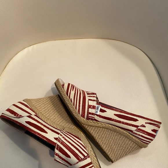 TOMS espadrille style peep toe pumps - Picture 9 of 9